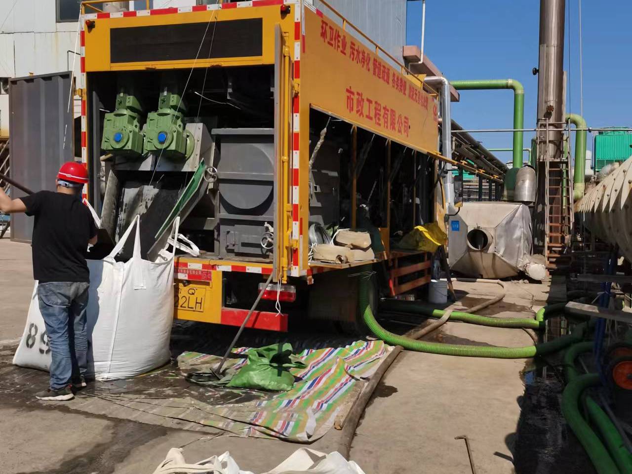 恩平淤泥压干处理